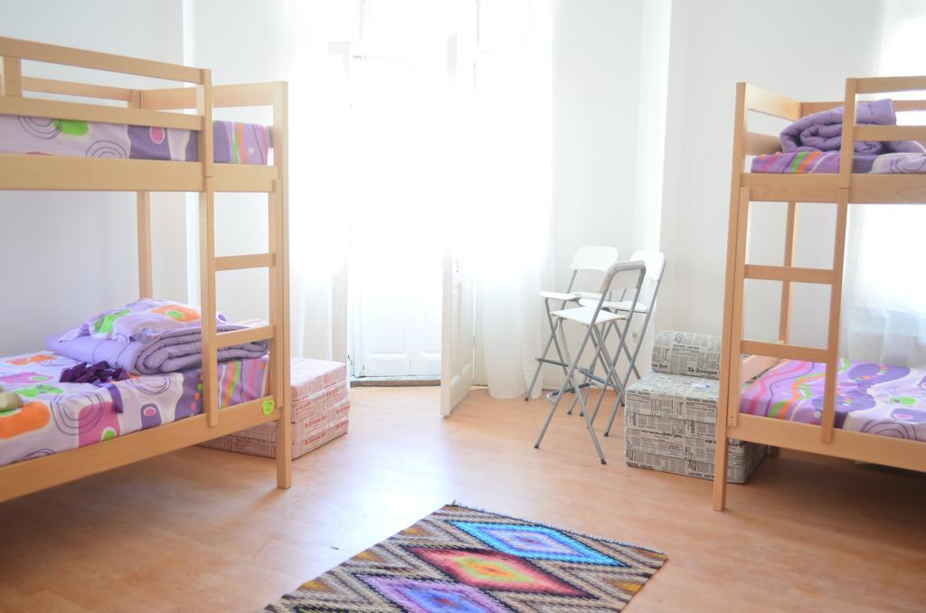 Little Bucharest Old Town Hostel Ruang foto