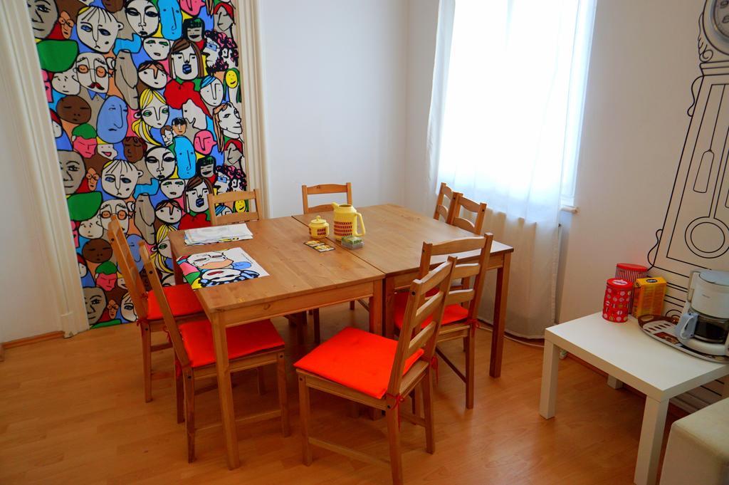 Little Bucharest Old Town Hostel Bagian luar foto