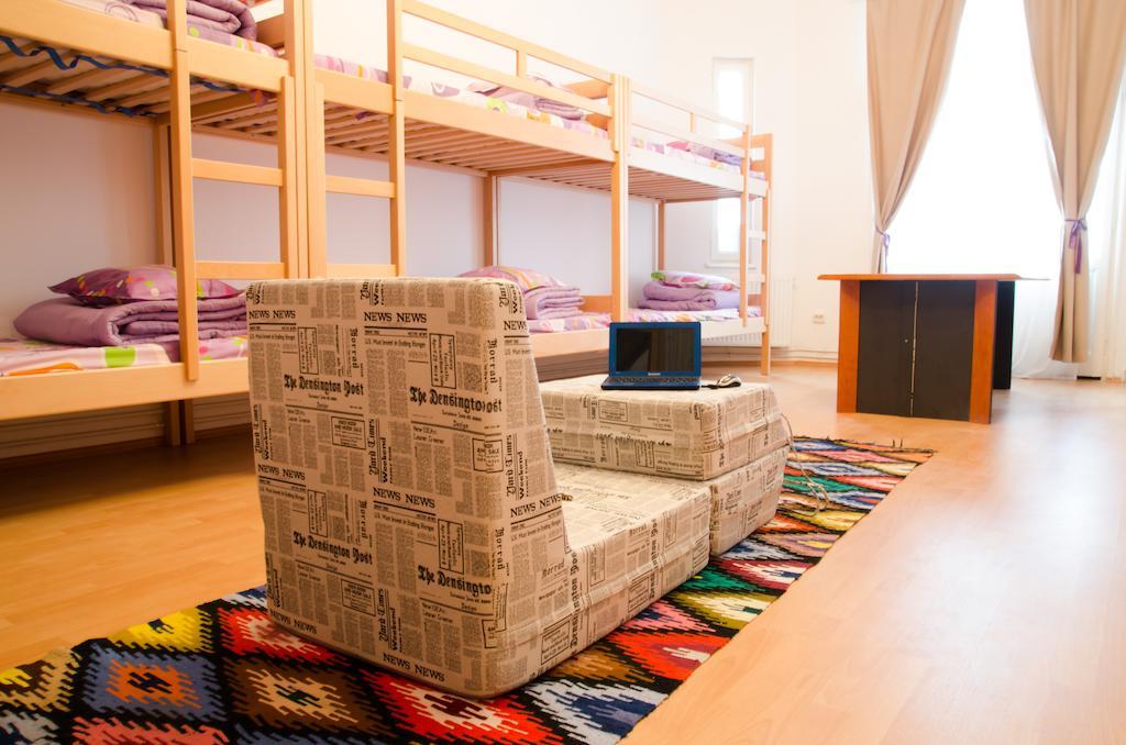 Little Bucharest Old Town Hostel Ruang foto